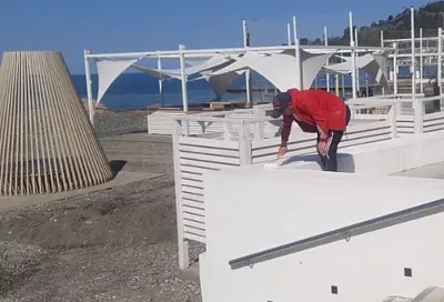 Пляжи Сочи готовят к купальному сезону, который начнется 1 июня