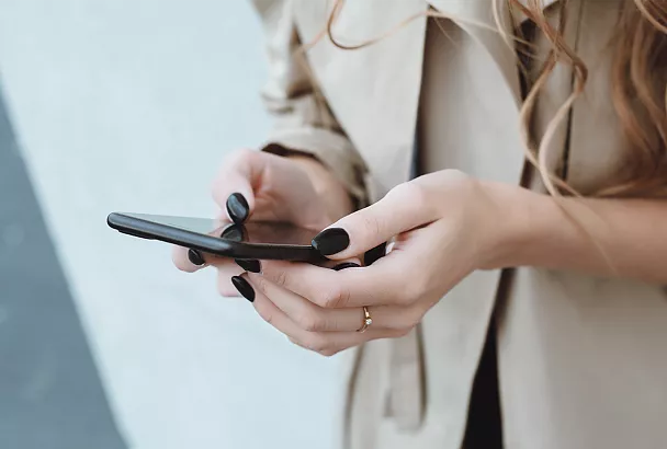 Автоматическая модерация не сработала: Instagram* рекламировал Telegram-группы с детским насилием