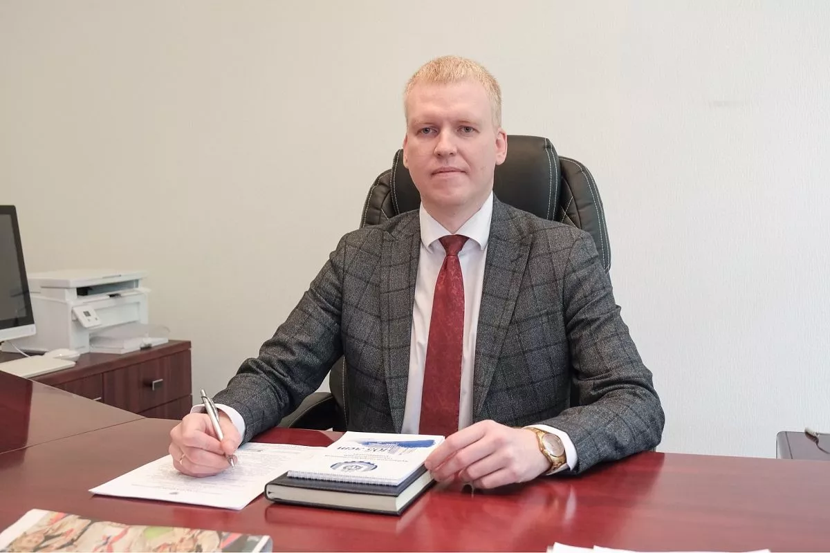 Игорь Лагерев, исполняющий обязанности ректора, доктор технических наук, профессор. Игорь Лагерев, исполняющий обязанности ректора, доктор технических наук, профессор.