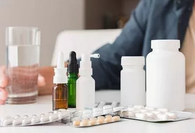 Доктор Мясников назвал три главные ошибки при приеме лекарств