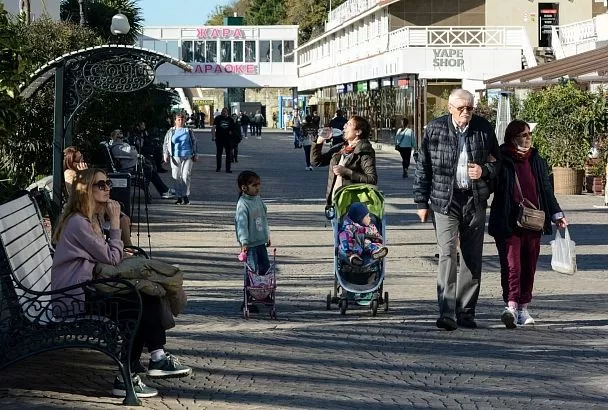 Сочи возглавил топ популярных направлений для отдыха парами в сентябре