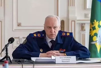 Схватила ребенка за шею. Бастрыкин заинтересовался устроившей скандал на детской площадке сочинкой