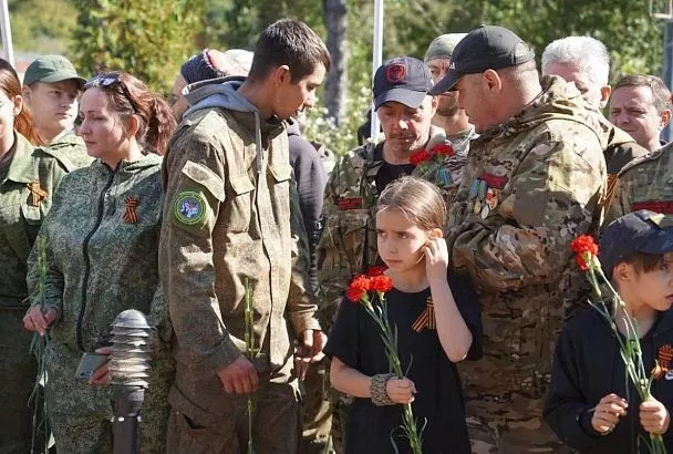 Останки 120 советских воинов захоронили в Крымском районе 