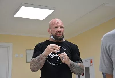 Джефф Монсон провел мастер-класс для тяжелобольных детей в Крыму