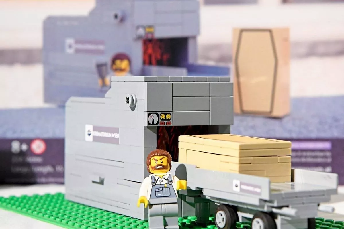 ЛЕГО-похороны ЛЕГО-похороны