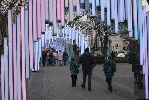 Жители Краснодара оценили новогоднее убранство города 