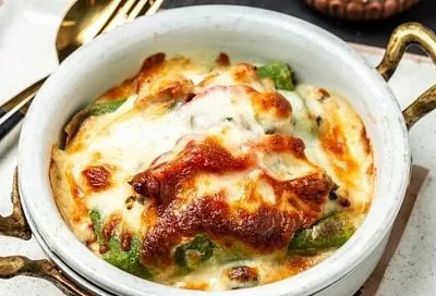 Мясо по-французски в духовке за 1 час: с помидорами и сыром - сочное, ароматное, тающее во рту 