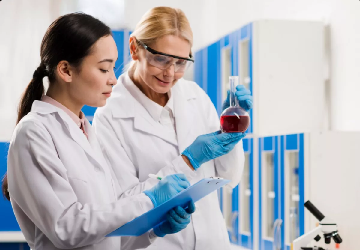 Российские ученые разработали «умные» молекулы для точной борьбы с раком и воспалением