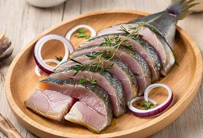 Маринад, который превращает обычную селедку в изысканное праздничное блюдо