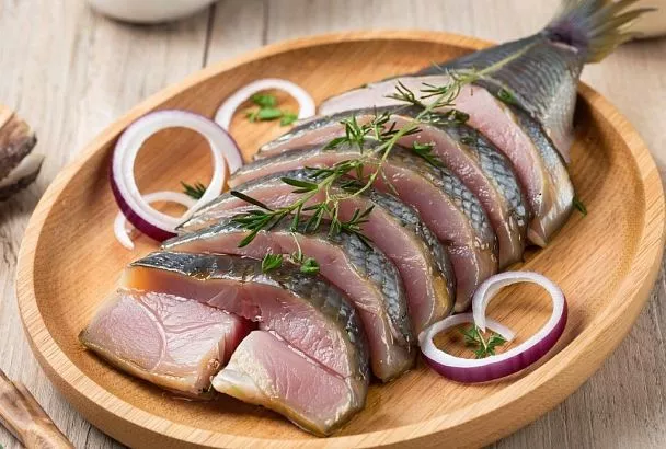 Маринад, который превращает обычную селедку в изысканное праздничное блюдо