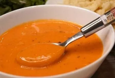 Та самая подлива без мяса за 15 минут: волшебный соус к любому гарниру