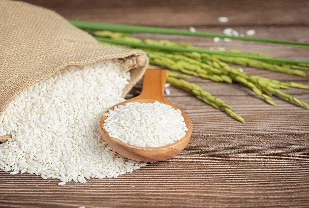Все ждут их подорожание: какие продукты и кому запретили продавать в 2024 году