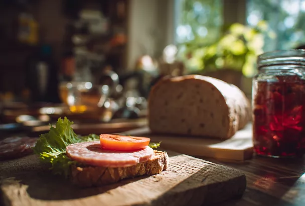 Домашняя колбаса без сахара и крахмала: здоровая альтернатива