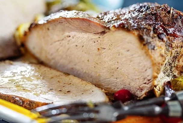 Сочное мясо из духовки всегда: делаем «уколы» для идеального результата