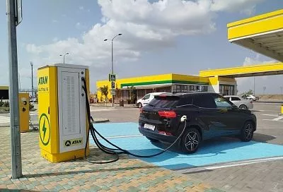 Более 50 электрозаправок установят в 2026 году в Краснодарском крае