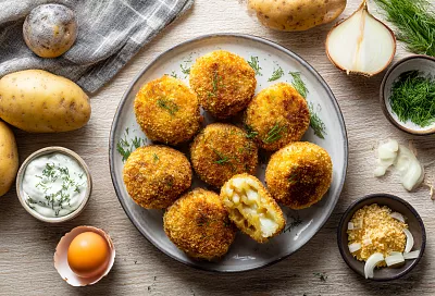 Без мяса: хрустящие картофельные котлеты с сыром и луком, от которых невозможно оторваться