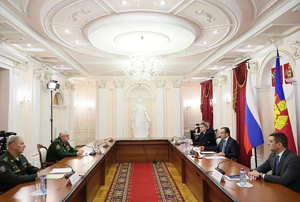 Губернатор Краснодарского края встретился с врио командующего войсками Южного военного округа