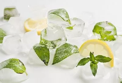 Лишают красоты: эту процедуру обожала Мерилин Монро, но вы вряд ли захотите последовать ее примеру