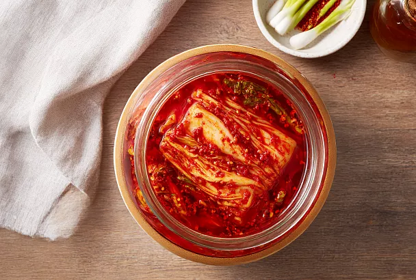 Засаливаю капусту сухим способом и через четыре дня на столе идеальное кимчи с пузырьками