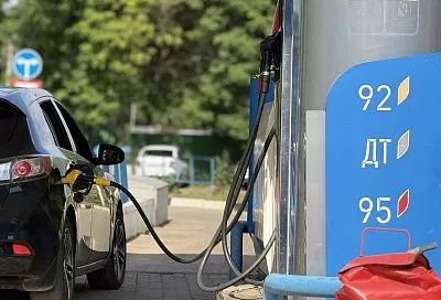 В Краснодаре служебные автомобили экстренных и коммунальных служб заправляются в приоритетном порядке
