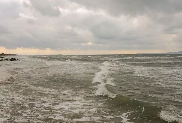 ПВО уничтожила за два часа 20 беспилотников ВСУ над Азовским и Черным морями