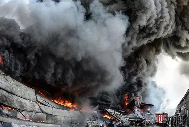 Полицейские спасли людей из горящего многоквартирного дома на Кубани