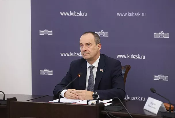 Юрий Бурлачко:  «Применение инструмента эскроу-счетов позволяет жителям Кубани защитить свои денежные средства»