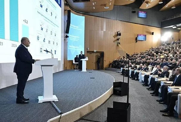 Губернатор Краснодарского края Вениамин Кондратьев принял участие в пленарной сессии международной промышленной выставки «Иннопром»