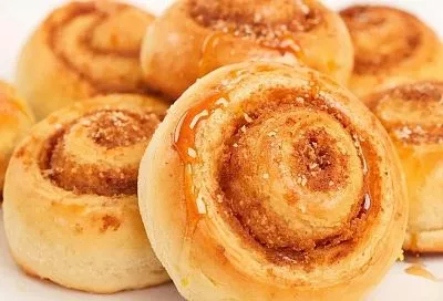 Булочки синабон с корицей «Удачные»: мягкие и воздушные, как в пекарне Cinnabon, только дома