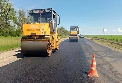 Участок дороги в Ейском районе ремонтируют по нацпроекту с опережением графика
