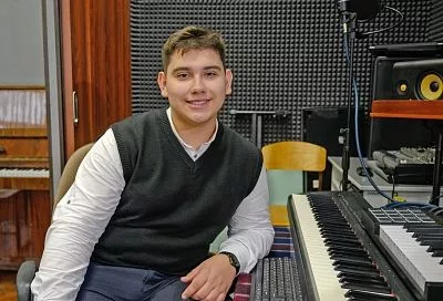 Школьник Федор Архипов знает, как улучшить качество звука на культурно-массовых мероприятиях