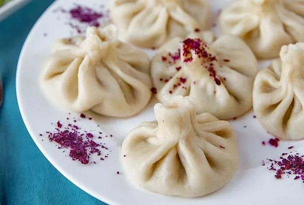 Готовим идеальные хинкали: 3 простых способа, чтобы получились сочными и не разварились