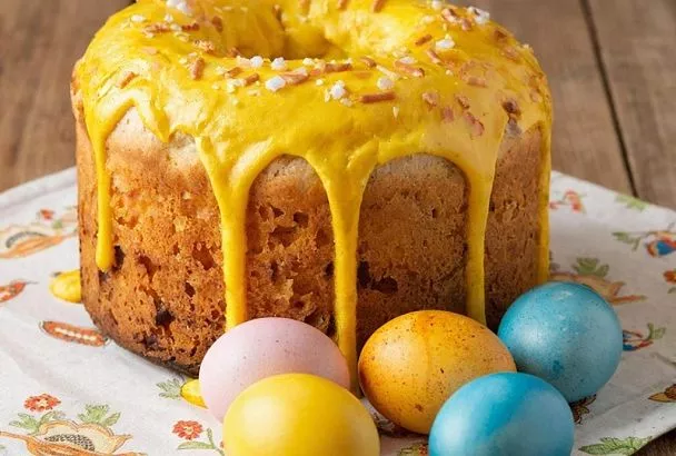 Кулич, который не черствеет днями: семейный рецепт - нежный, вкусный, проверенный годами