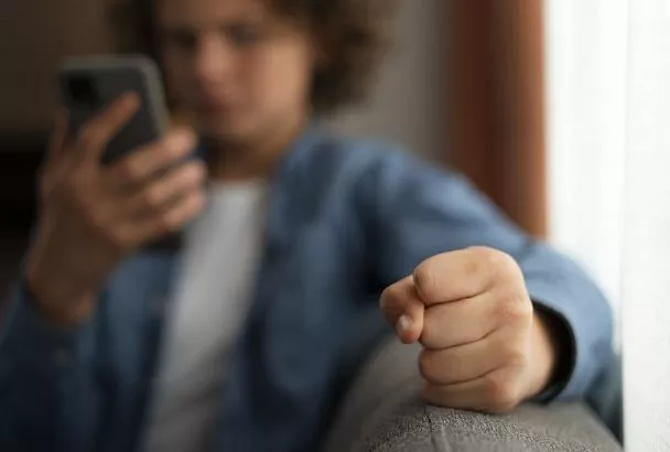 Российские ученые нашли способ повысить устойчивость молодежи к манипуляциям и фейкам