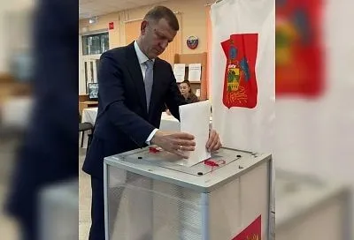Глава Краснодара Евгений Наумов проголосовал на выборах депутатов в Госдуму