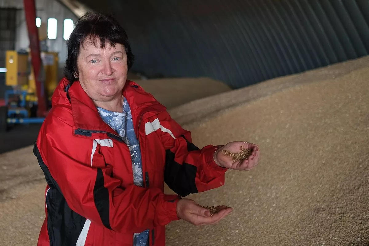 Наталья Лактионова - супруга главы КФХ и агроном в одном лице. Наталья Лактионова - супруга главы КФХ и агроном в одном лице.