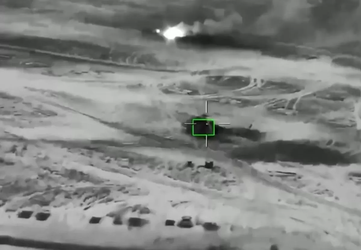 Разгром российскими «Геранями» вертолетов Ми-24 и Ми-8 ВСУ попал на видео