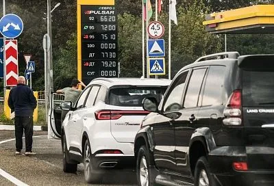 Бензин в Краснодаре 15 сентября: на каких АЗС можно заправить автомобиль
