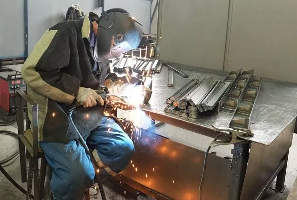 Сварщики показали самый высокий рост средних зарплатных предложений в нефтегазовой отрасли Кубани за зиму