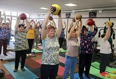 Более девяти тысяч пенсионеров Кубани стали в 2025 году участниками спортивных и творческих мероприятий благодаря нацпроекту «Семья» 