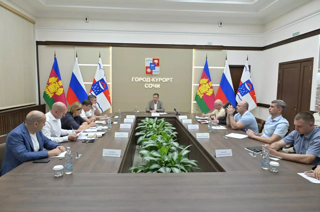 В Сочи отелям и торговым объектам поручено обеспечить доступность укрытий для жителей 