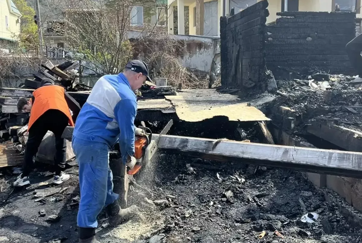 Завалы разрушенных после атаки БПЛА зданий разобрали в Туапсе