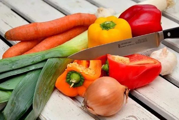 Пищевые отходы не выбрасываю, а собираю. Это лучшие удобрения для комнатных и садовых растений 