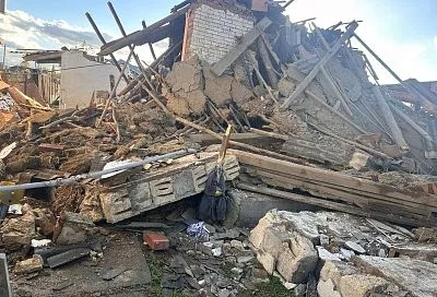 35-летний мужчина получил тяжелые травмы при взрыве газа в частном доме в станице Северской