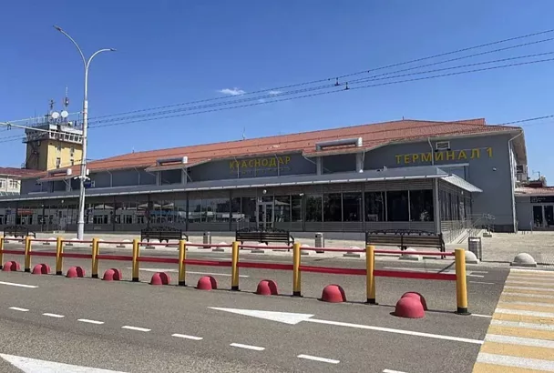 Ограничения ввели в аэропорту Краснодара через полтора часа после отмены предыдущих