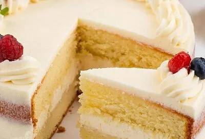 Ленивая, но невероятно вкусная бисквитная ватрушка с нежной творожной начинкой