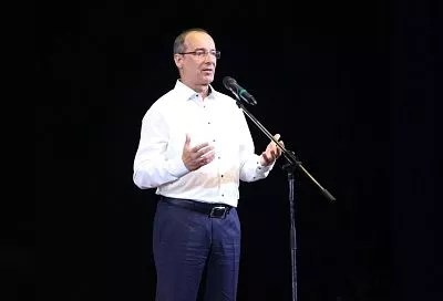 Руководитель парламента Юрий Бурлачко поздравил студентов и преподавателей КубГАУ с началом учебного года