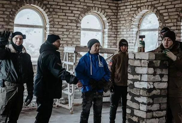 Сводная команда волонтеров из Краснодарского края и ЯНАО две недели помогала жителям ЛНР