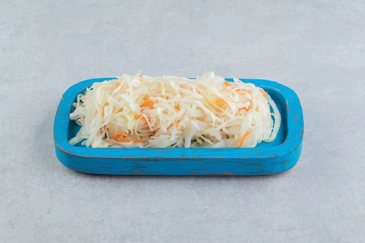 Чтобы зимой не болеть, готовим квашеную капусту: правильный порядок действий