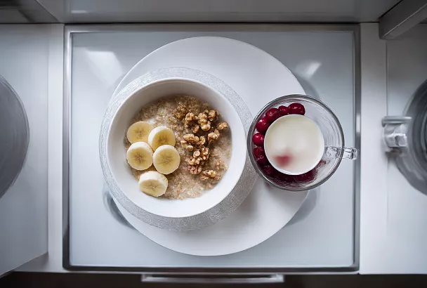 Еда перед сном: мифы и разумные правила